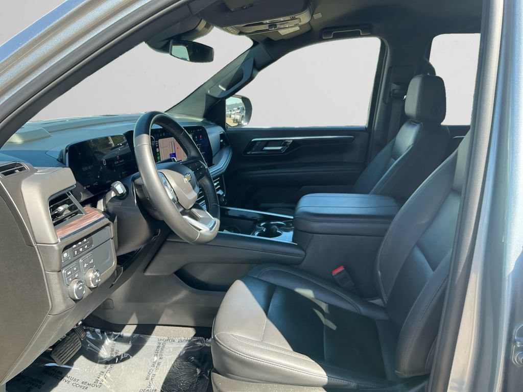 Used 2025 Chevrolet Tahoe LT AWD/4WD image 9