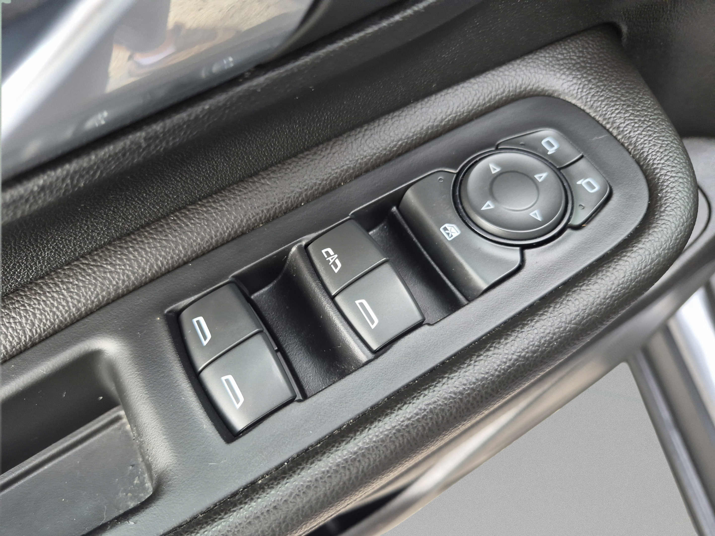Used 2020 GMC Terrain SLE w/ Elevation Edition AWD/4WD image 13