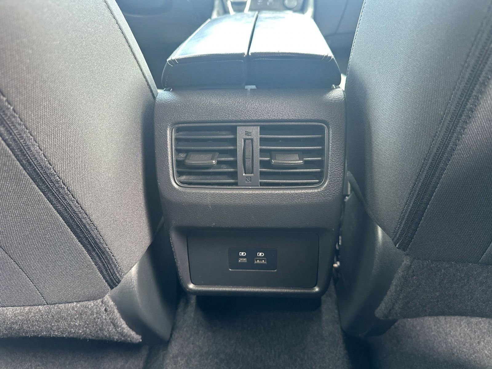 Used 2023 Nissan Rogue SV image 24