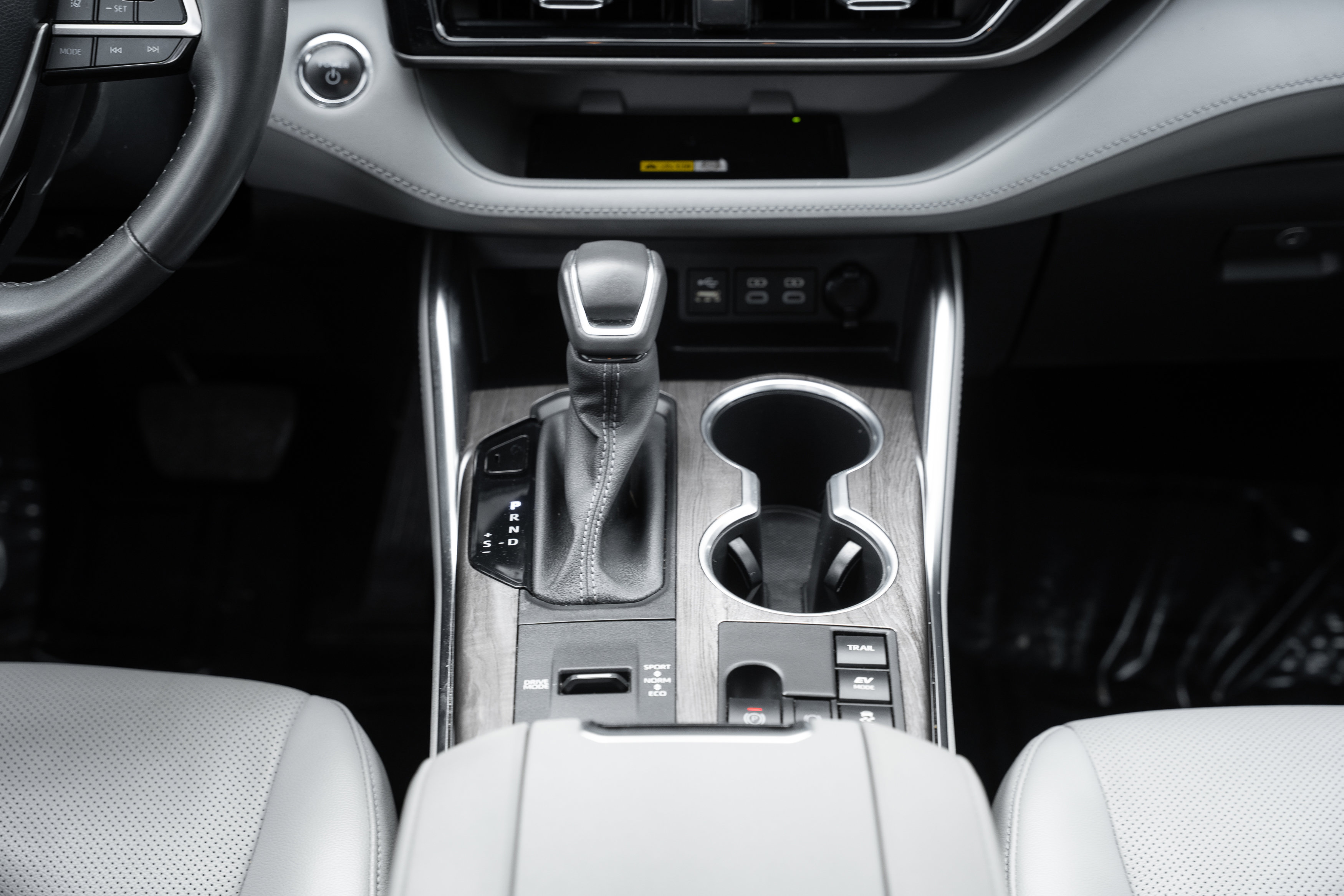 Used 2023 Toyota Highlander Limited image 18