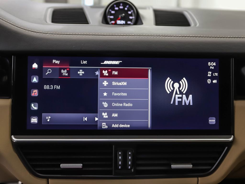 Used 2022 Porsche Cayenne GTS image 17