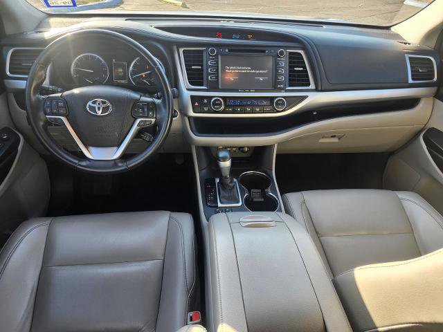 Used 2019 Toyota Highlander XLE FWD image 8