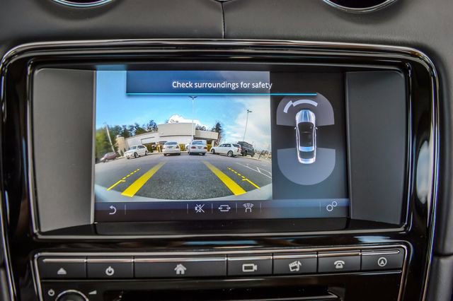 Used 2017 Jaguar XJ L Portfolio image 26