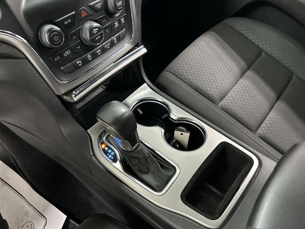 Used 2018 Jeep Grand Cherokee Laredo AWD/4WD image 17