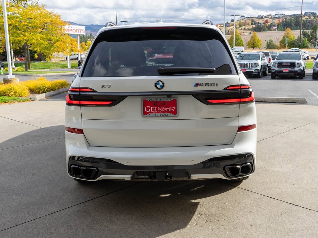 Used 2024 BMW X7 M60i image 13
