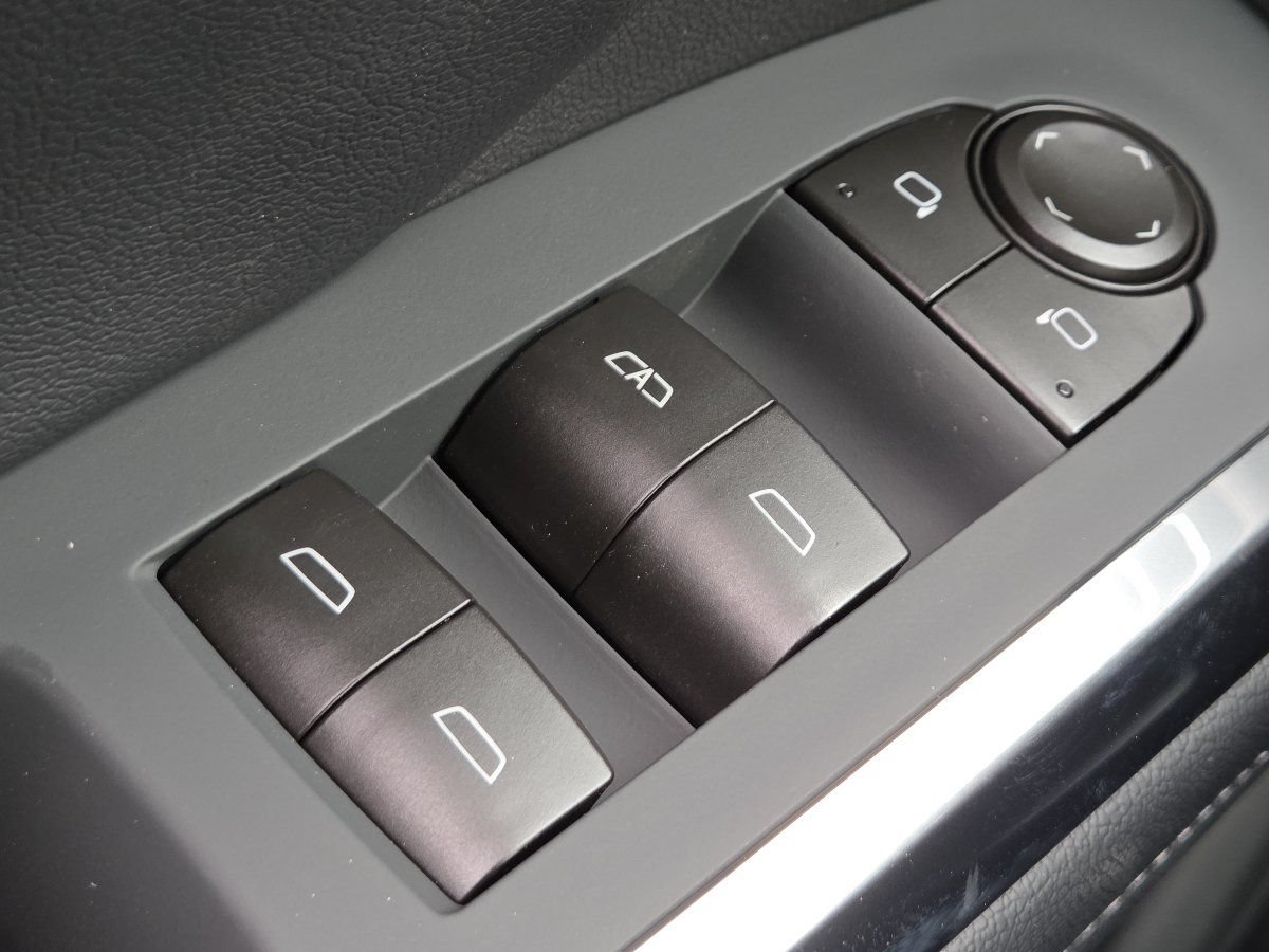 New 2027 Chevrolet Traverse LT AWD/4WD image 38