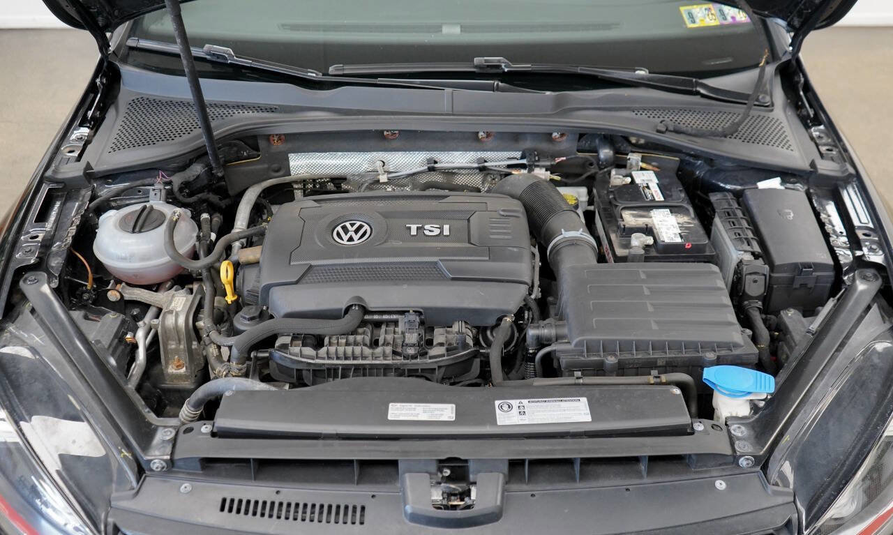 Used 2017 Volkswagen GTI Autobahn FWD image 37