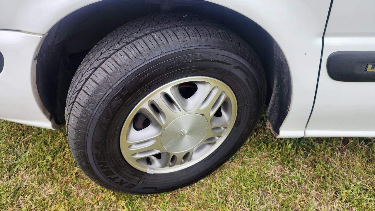 Used 2004 Chevrolet Venture LT FWD image 49
