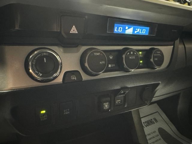 Used 2021 Toyota Tacoma SR5 w/ Technology Package AWD/4WD image 12