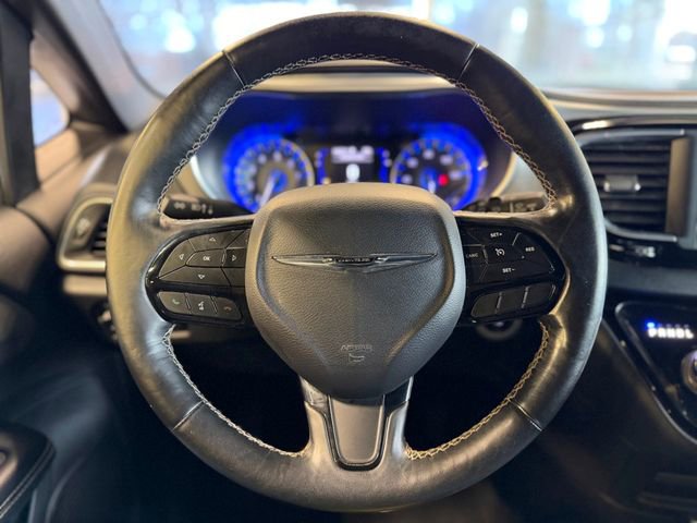 Used 2019 Chrysler Pacifica Touring Plus w/ S Appearance Package FWD image 26
