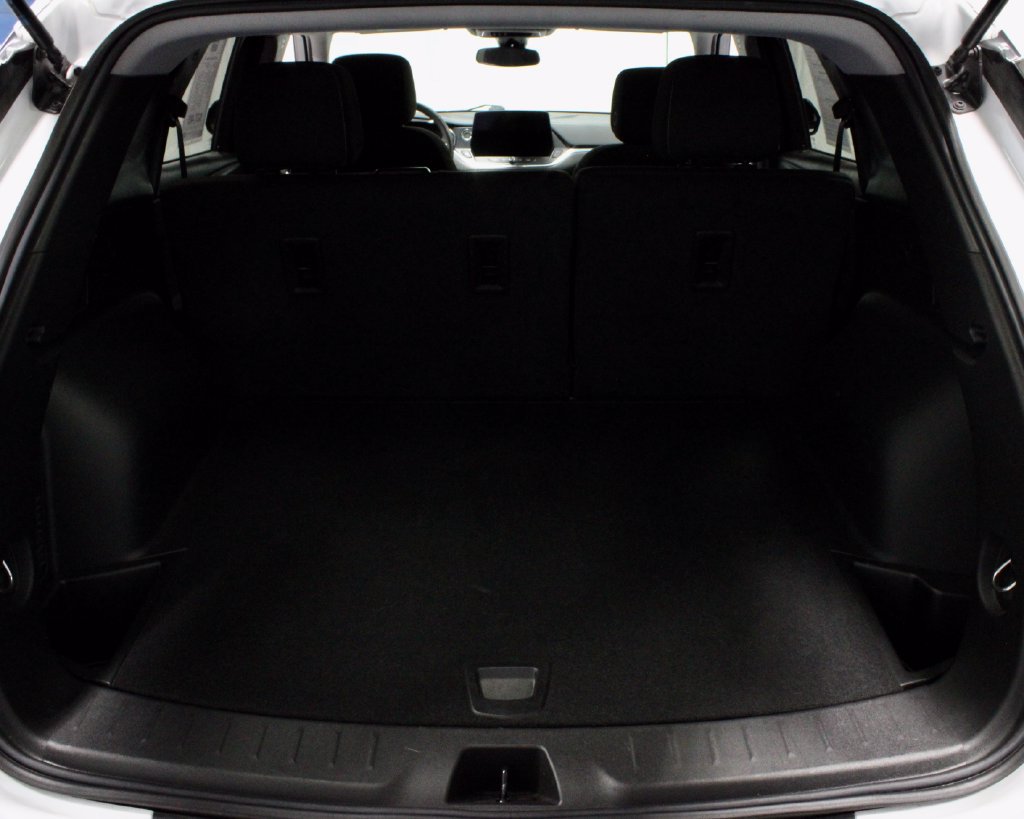 Used 2025 Chevrolet Blazer LT FWD image 13