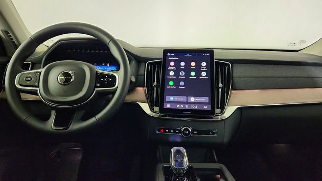 New 2026 Volvo XC90 T8 Plus w/ Protection Package AWD/4WD image 26