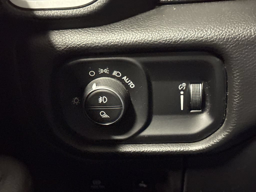 Used 2022 RAM 1500 Big Horn AWD/4WD image 19