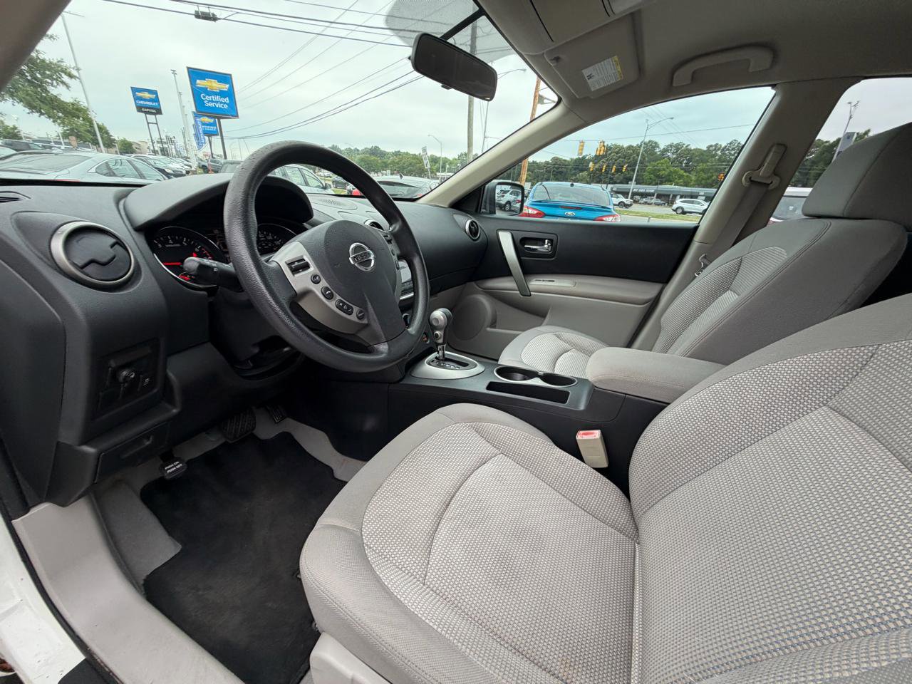 Used 2011 Nissan Rogue SV FWD image 28