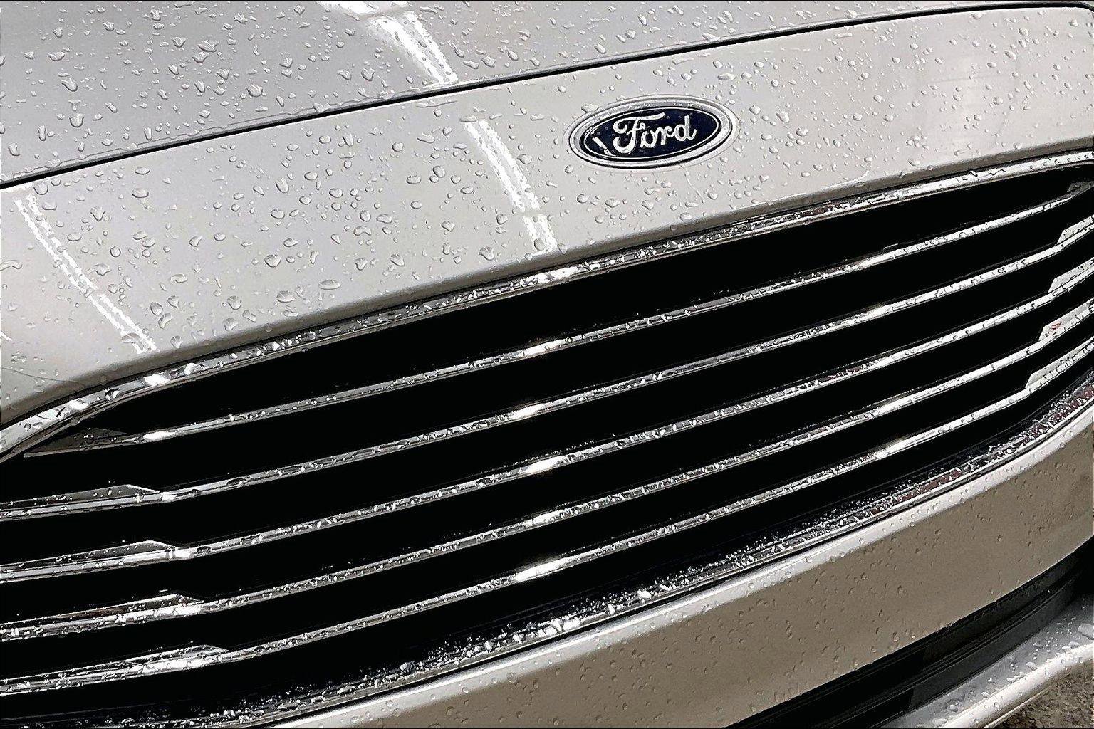 Used 2019 Ford Fusion SE image 28