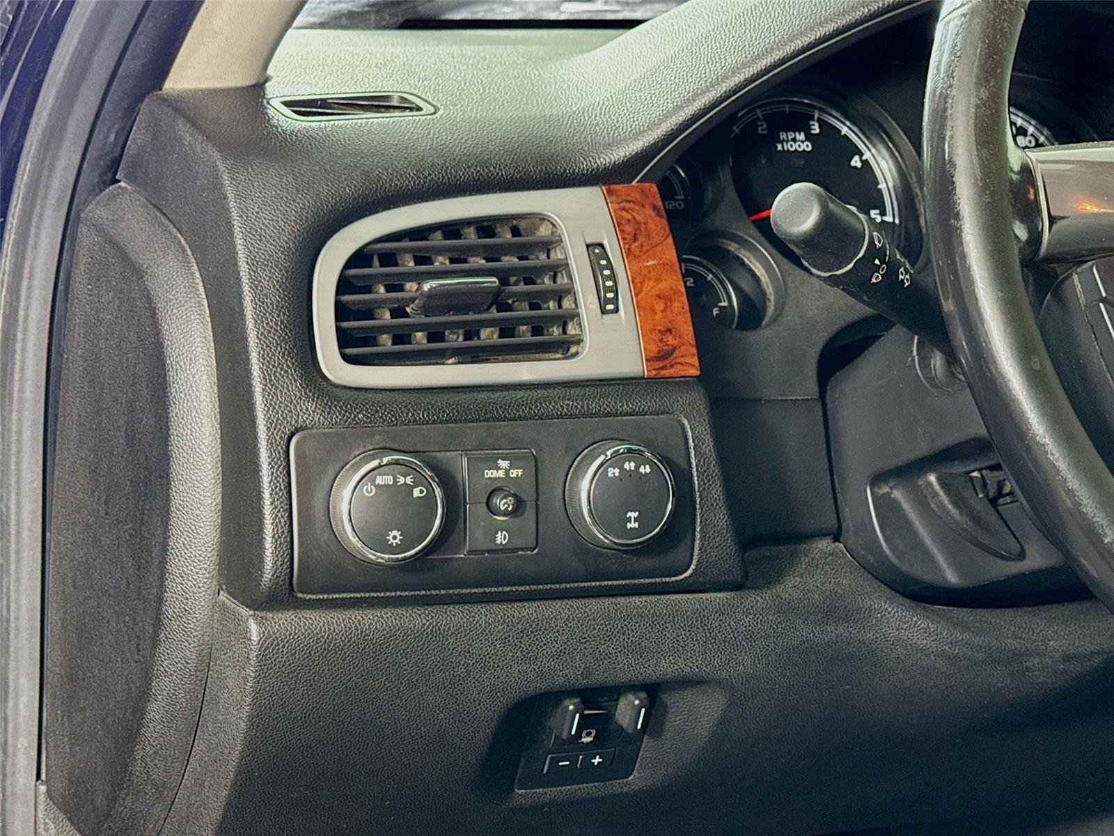 Used 2012 GMC Sierra 3500 SLT AWD/4WD image 4