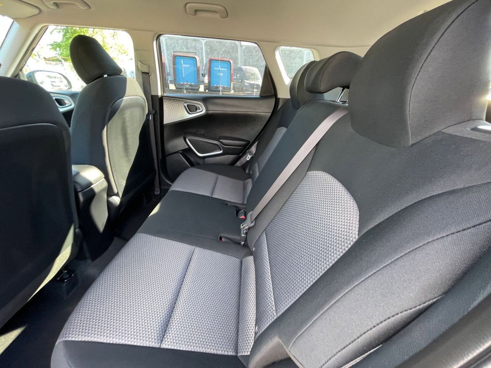 Used 2025 Kia Soul LX w/ LX Technology Package image 23