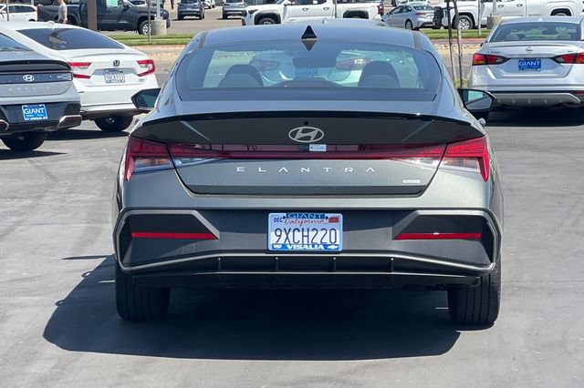 Used 2025 Hyundai Elantra SEL FWD image 5