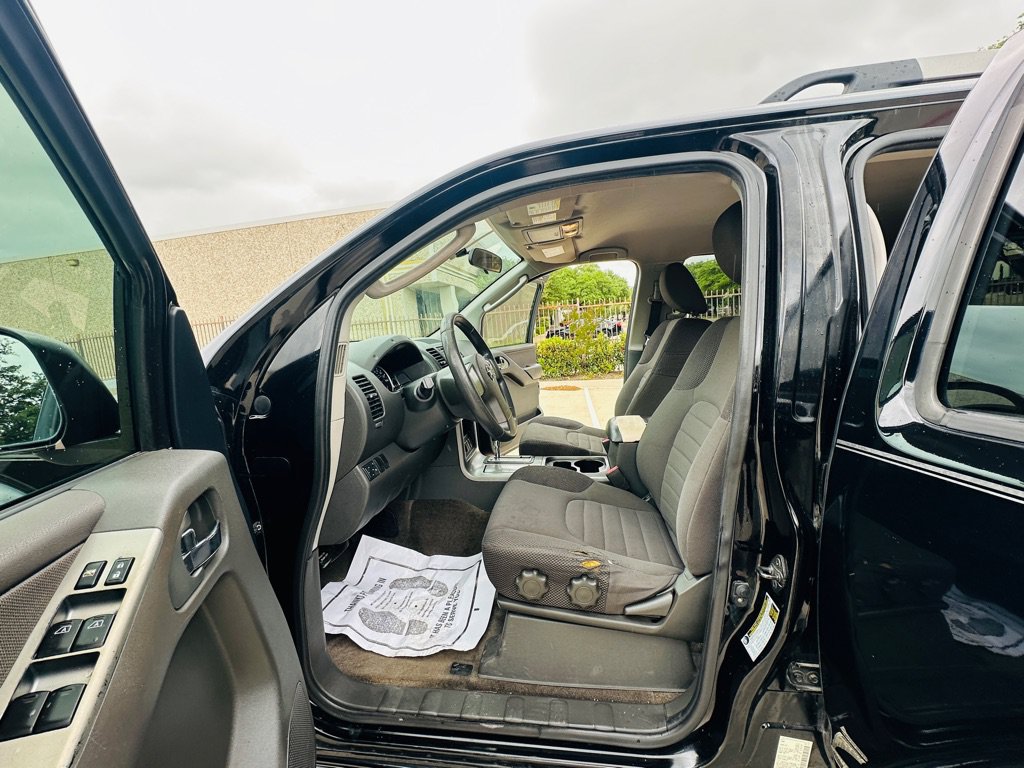 Used 2012 Nissan Pathfinder S RWD image 12