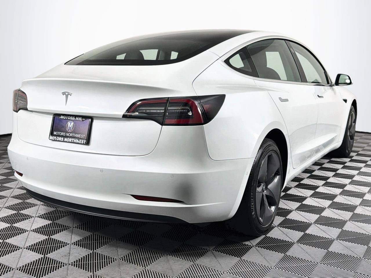 Used 2019 Tesla Model 3 Standard Range Plus RWD image 24