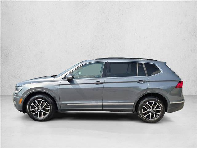 Used 2021 Volkswagen Tiguan SE w/ Panoramic Sunroof Package AWD/4WD image 9