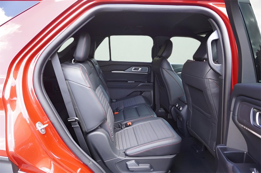 New 2025 Ford Explorer ST-Line image 10