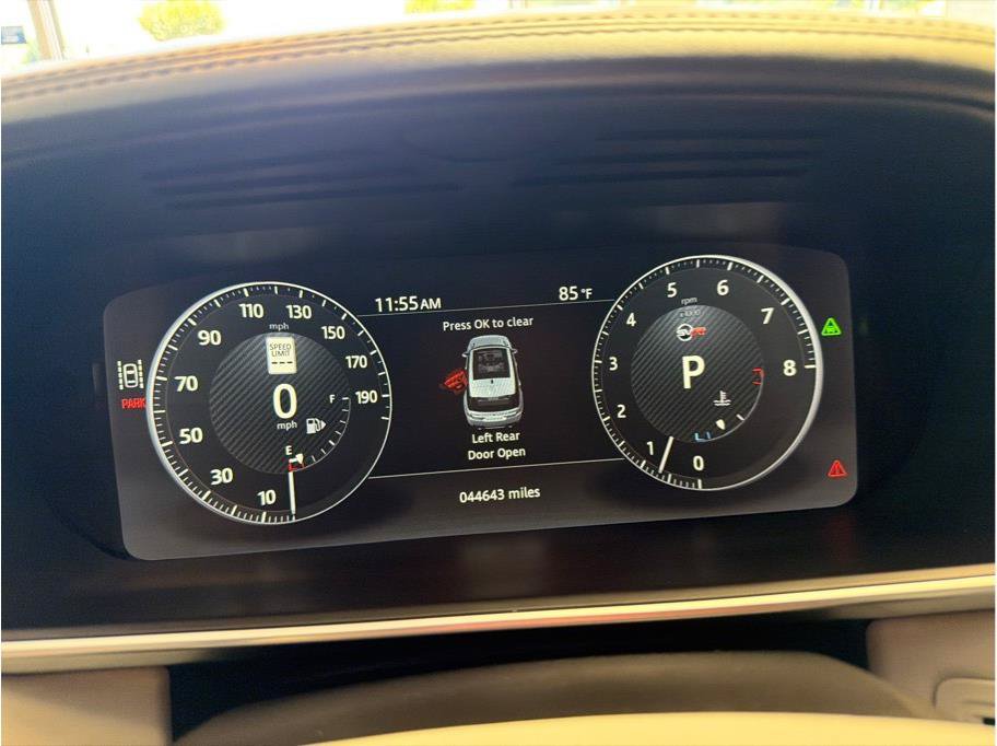 Used 2017 Land Rover Range Rover Sport SVR AWD/4WD image 37