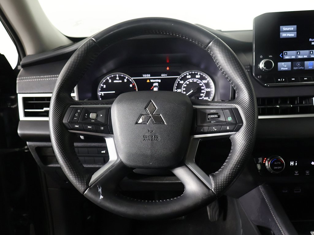 Used 2024 Mitsubishi Outlander SE image 36