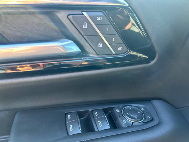 Used 2025 Chevrolet Tahoe Premier w/ Sun And Tow Package AWD/4WD image 11