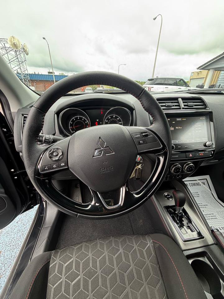 Used 2025 Mitsubishi Outlander Sport ES AWD/4WD image 14