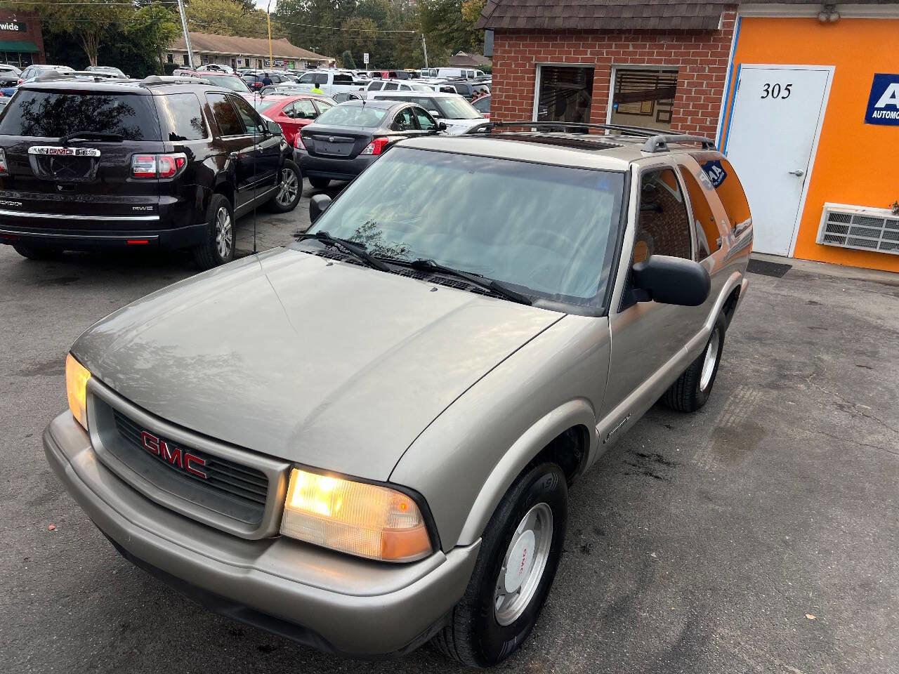 Used 2000 GMC Jimmy SLS w/ Pwr Convenience Pkg image 4