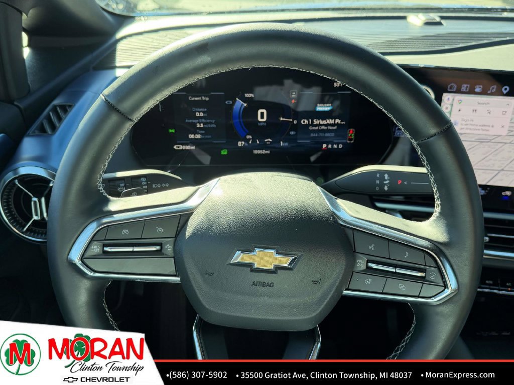 Used 2025 Chevrolet Equinox EV LT w/ Convenience Package FWD image 19