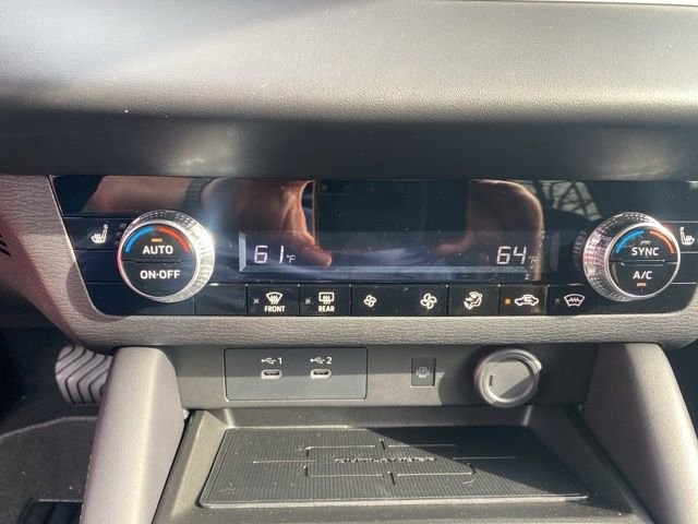 New 2025 Mitsubishi Outlander SE image 28