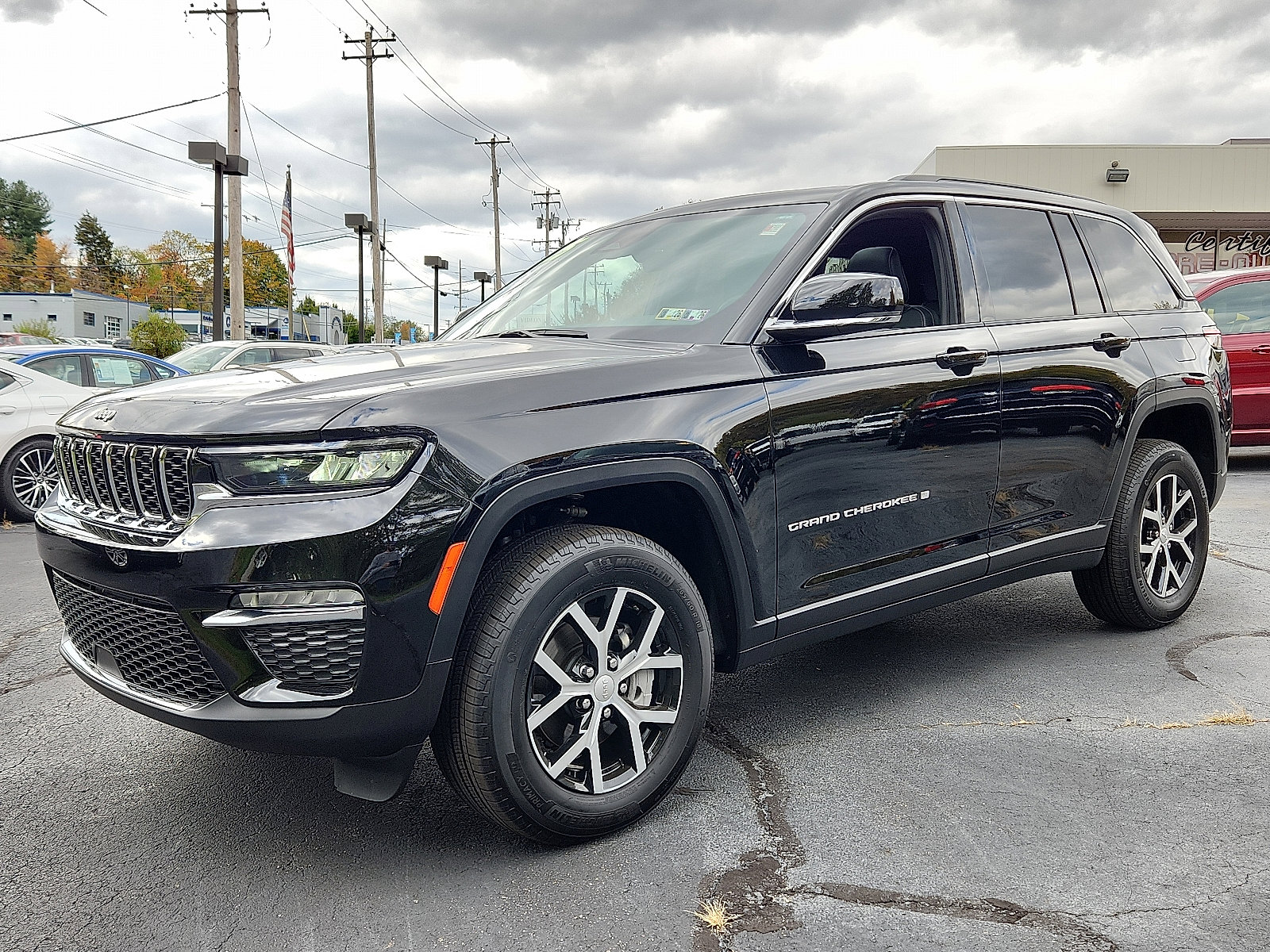 Certified 2025 Jeep Grand Cherokee Limited image 3