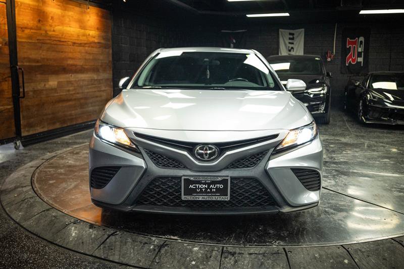 Used 2020 Toyota Camry SE w/ Carpet Mat Package FWD image 4