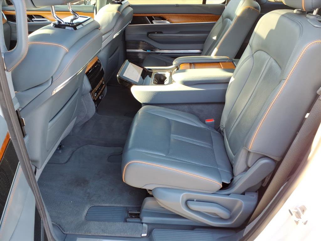 Used 2022 Jeep Grand Wagoneer Series II w/ Convenience Group III image 13