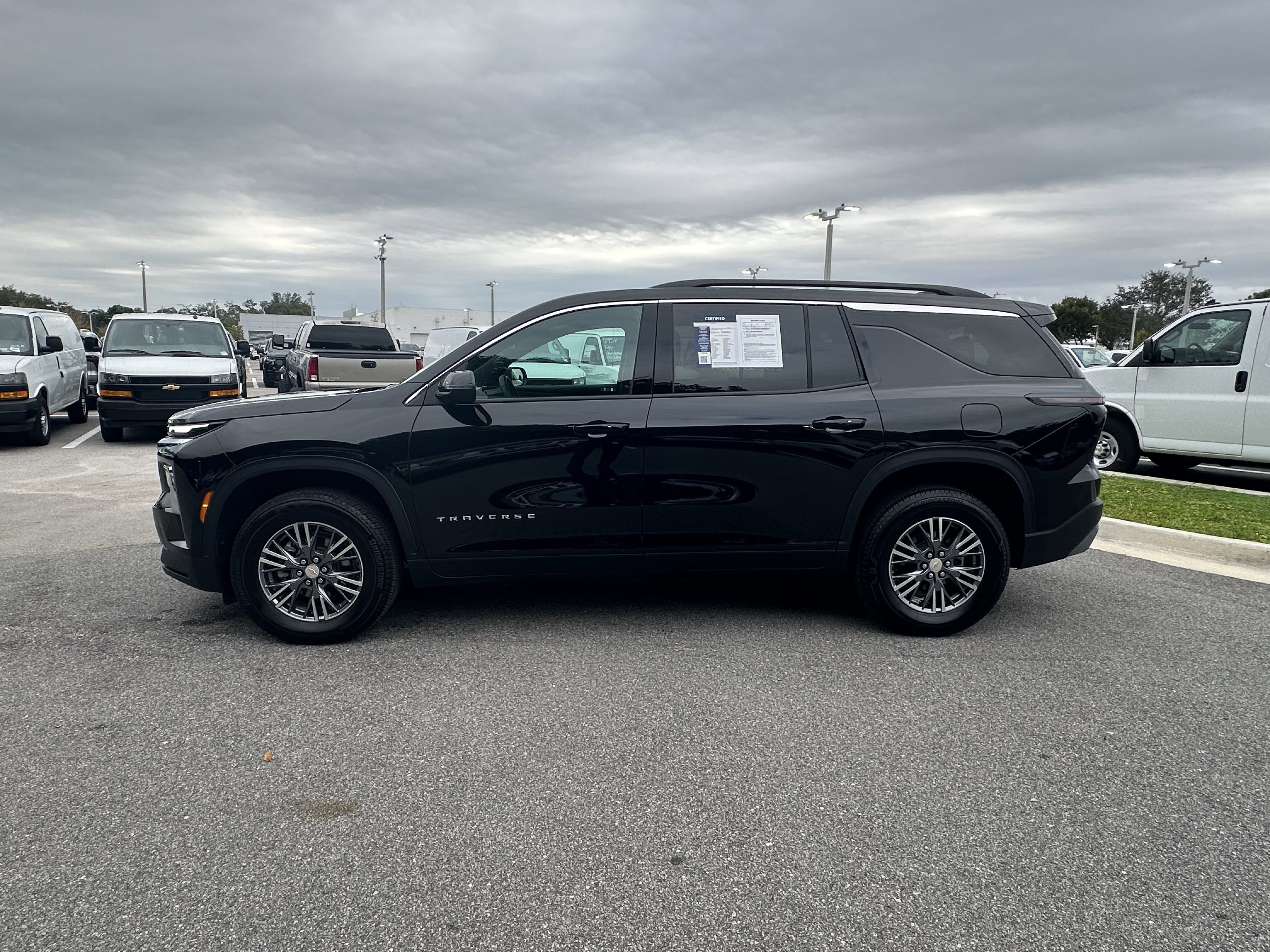 Certified 2025 Chevrolet Traverse LT image 7