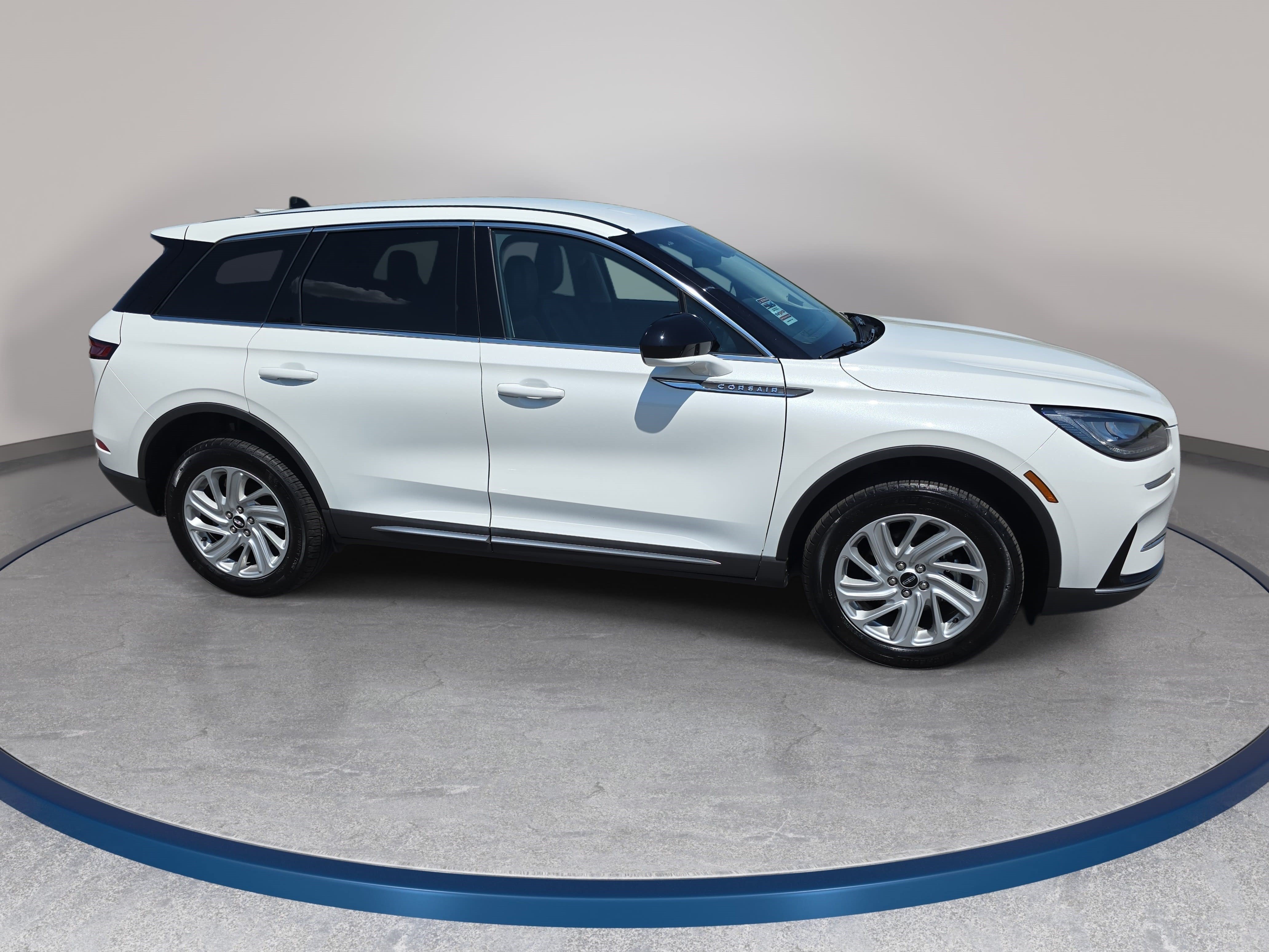 Certified 2024 Lincoln Corsair AWD image 4