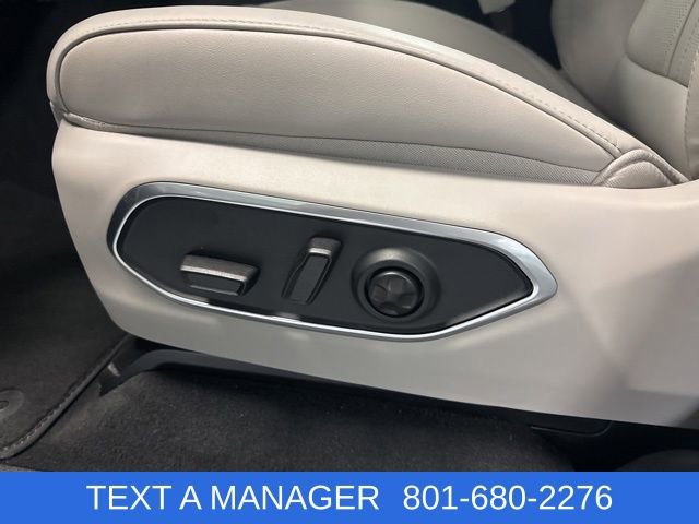 New 2026 Jeep Grand Wagoneer Limited AWD/4WD image 12