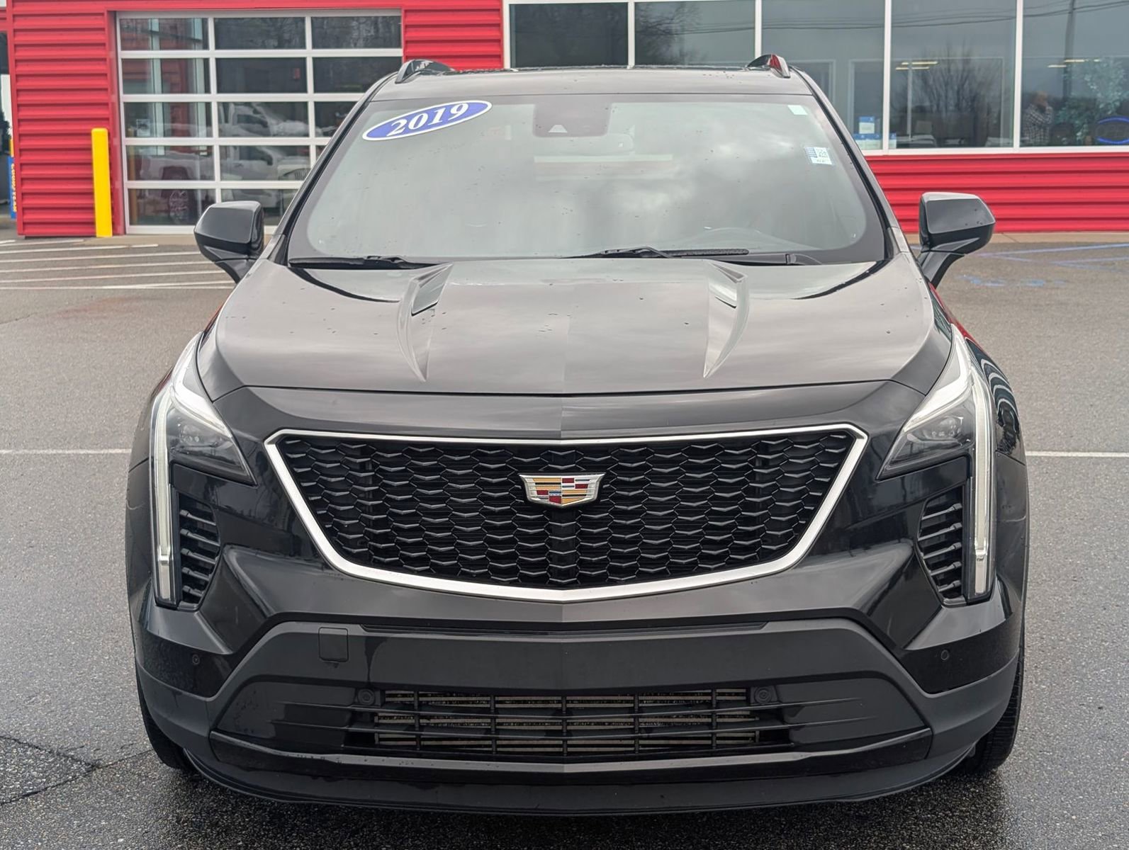 Used 2019 Cadillac XT4 Sport image 2