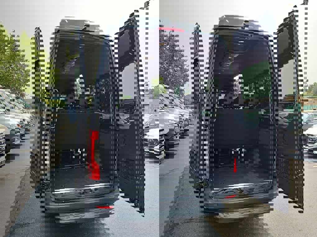 New 2025 Mercedes-Benz Sprinter 2500 image 5