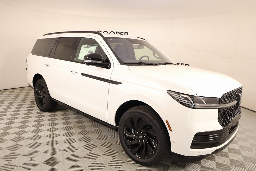 New 2025 Lincoln Navigator Reserve w/ Jet Appearance Package