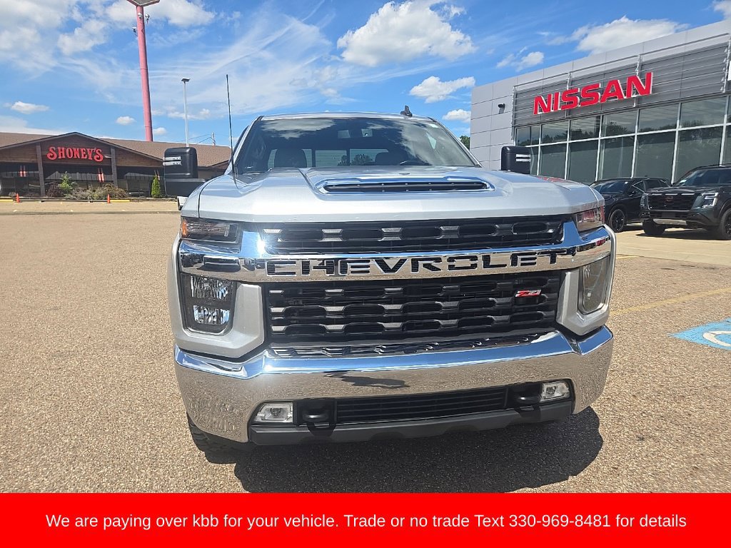 Used 2021 Chevrolet Silverado 2500 LT w/ Convenience Package AWD/4WD image 2