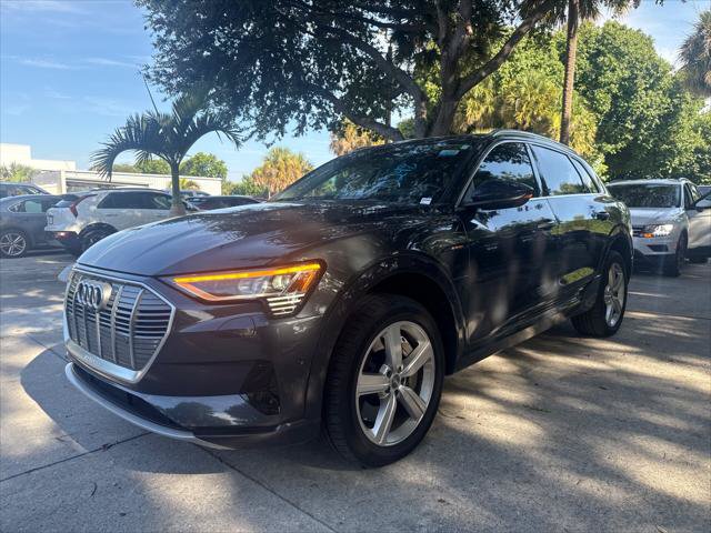 Used 2019 Audi e-tron Premium Plus AWD/4WD image 2