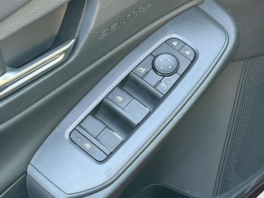 New 2026 Nissan Sentra SV FWD image 17