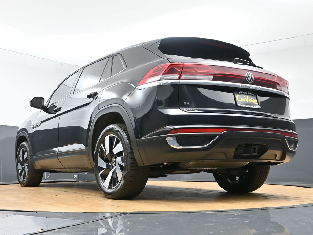 Used 2024 Volkswagen Atlas Cross Sport SE w/ Panoramic Sunroof Package FWD image 52