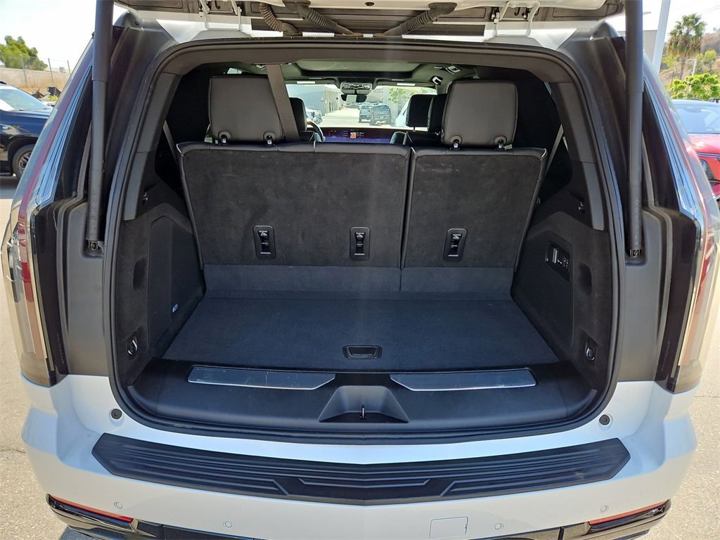 Certified 2025 Cadillac Escalade Sport w/ LPO, ONYX Package image 29