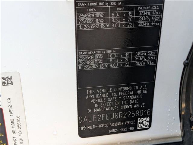 Used 2024 Land Rover Defender 130 X-Dynamic SE image 25