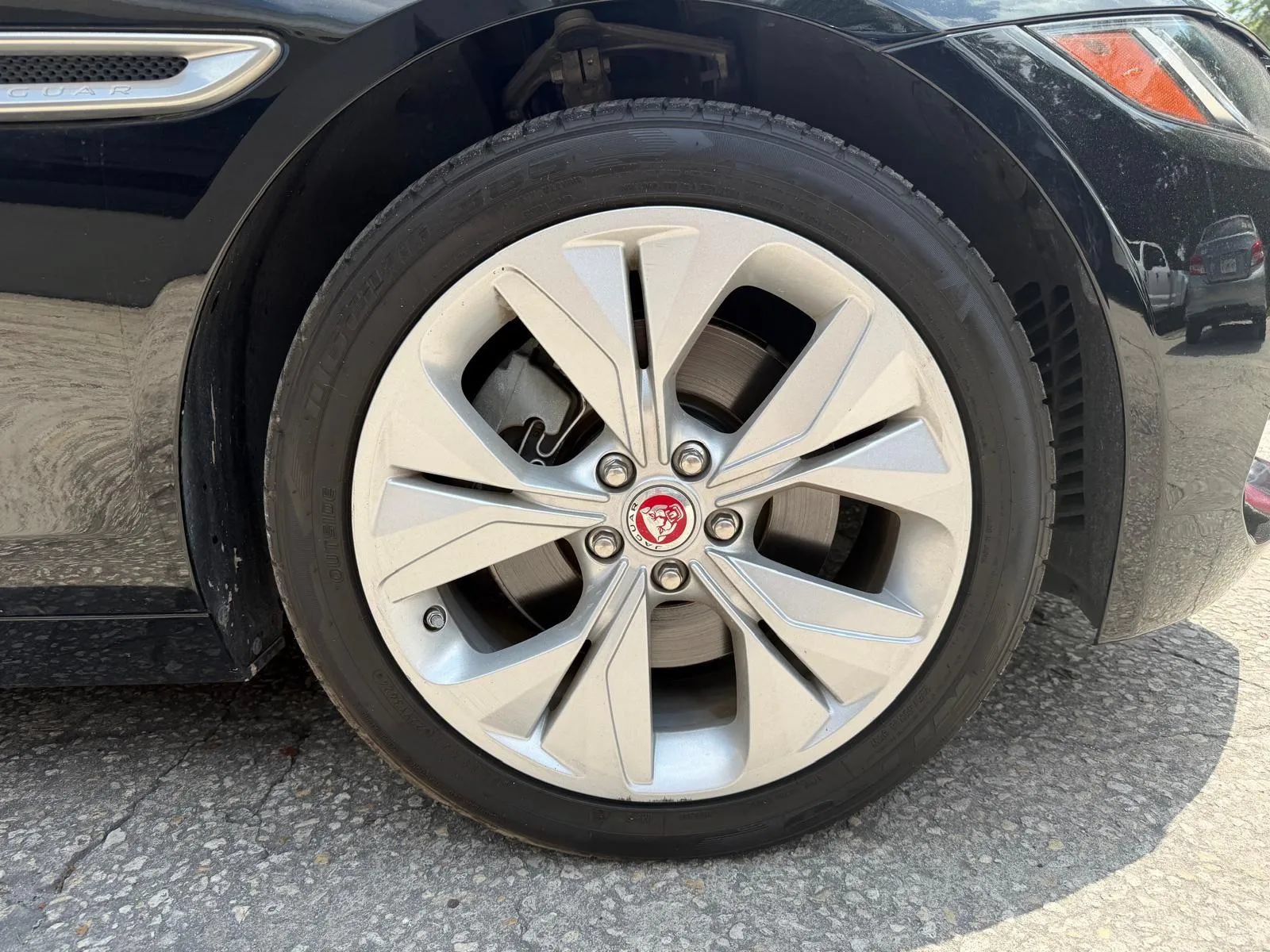 Used 2020 Jaguar XE S RWD image 24