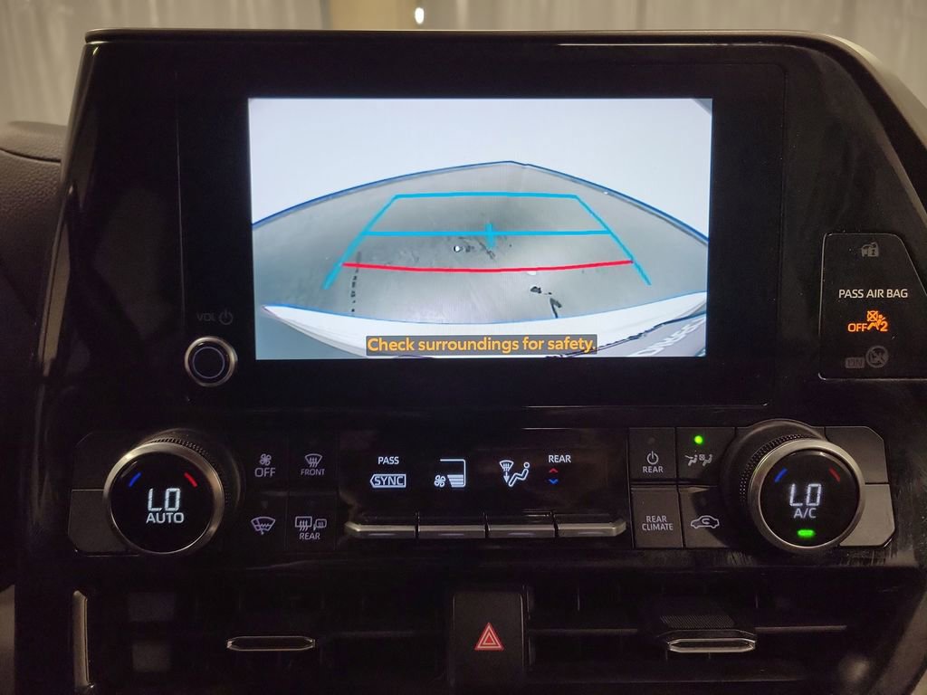 Used 2023 Toyota Highlander LE image 19